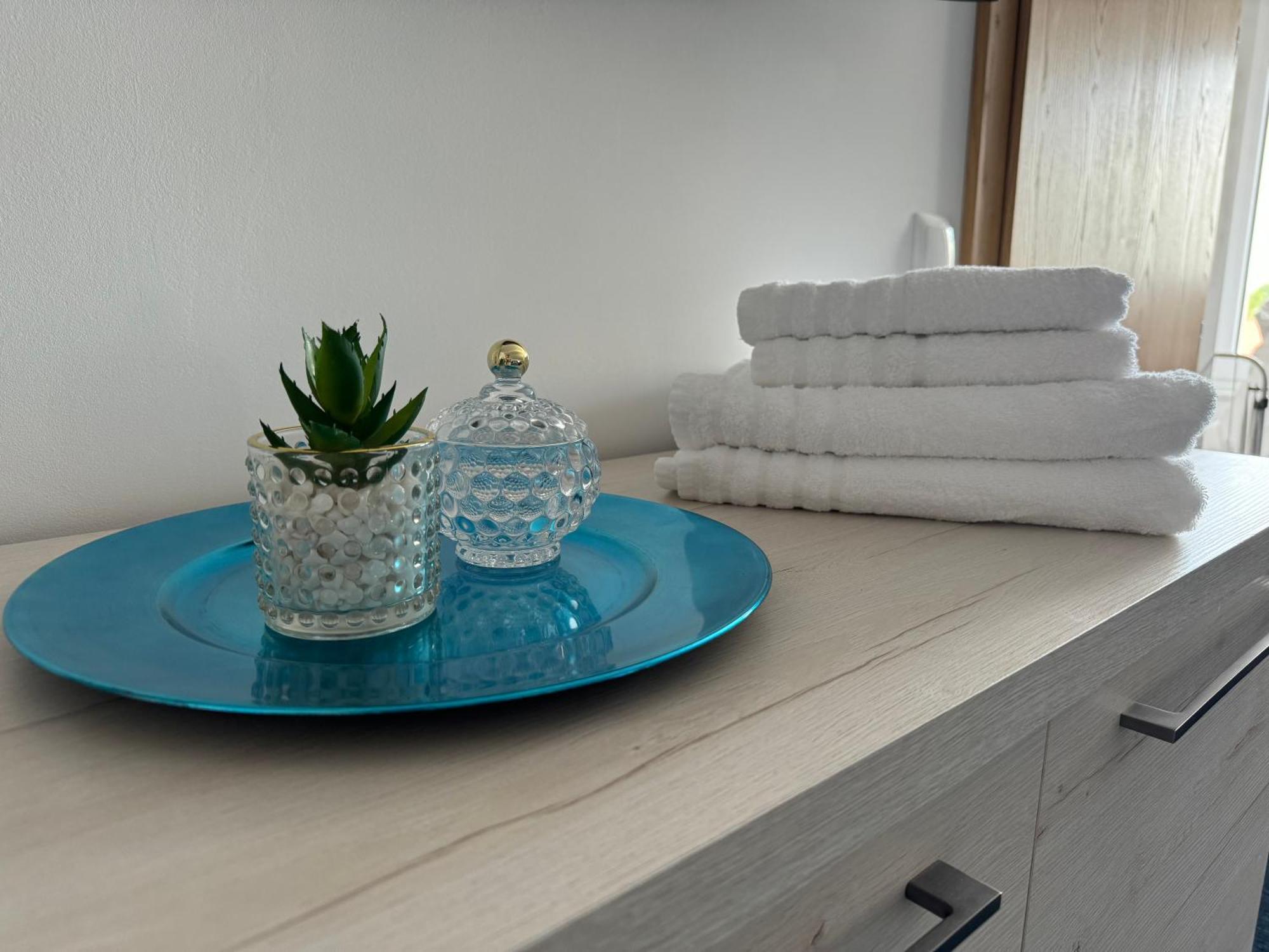Apartamenty III Teligi ミエルノ エクステリア 写真